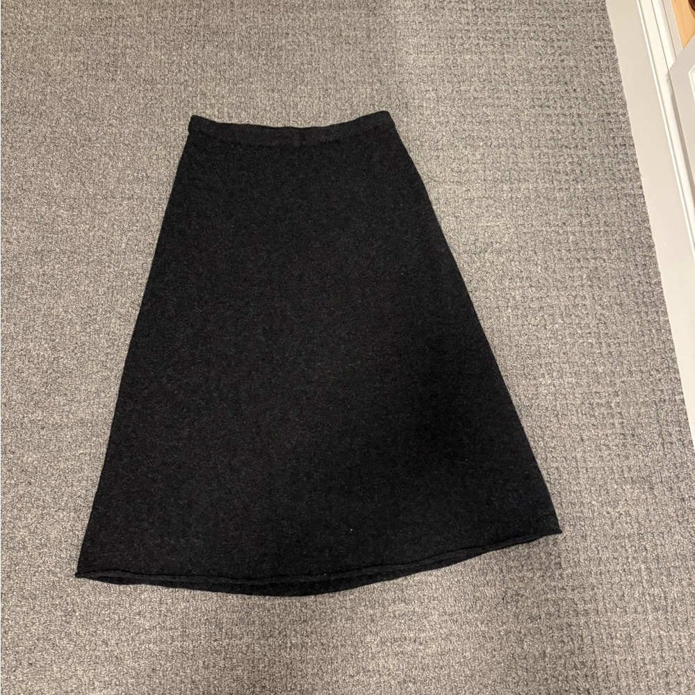 Everlane charcoal grey cozy knit skirt